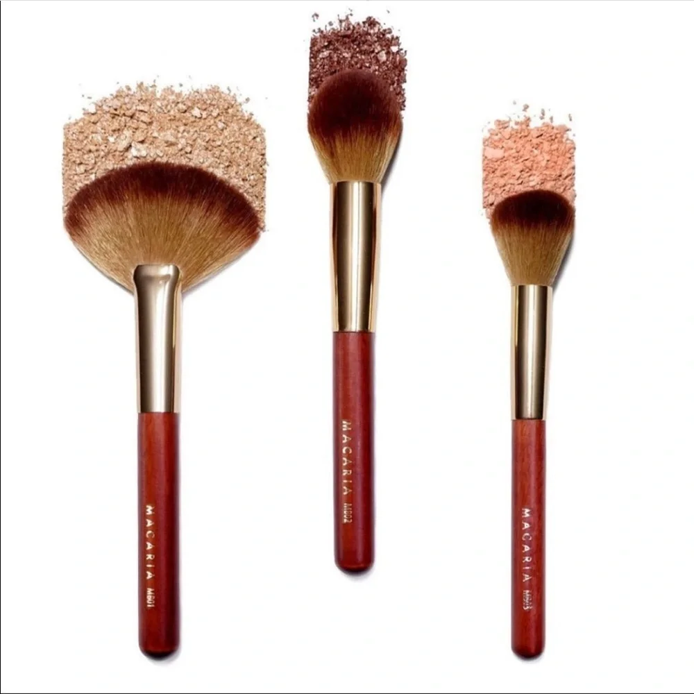 Macaria Cosmetics makeup brush